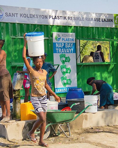 Haiti-Branded-Market-2-1024x683_eciRGBv2